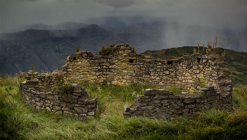 Chachapoyas round house at Kuelap